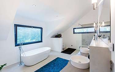 Klassisch 156 Modernes Badezimmer mit Badewanne