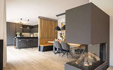 Klassisch 270 Moderner Wohnbereich mit Kamin