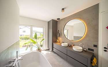 Klassisch 270 Modernes Badezimmer mit Badewanne