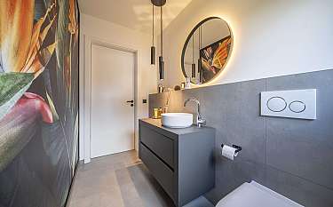 Klassisch 270 Modernes Badezimmer mit Spiegel