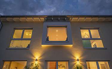 Modern 154 Beleuchtetes modernes Haus