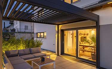 Modern 159 Moderne Terrasse mit Pergola