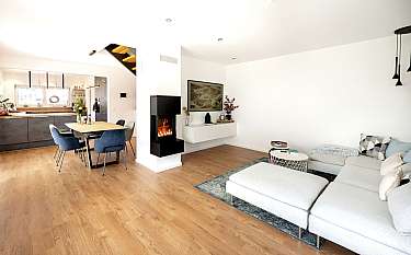 Modern 172 Moderner Wohn- und Essbereich