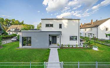Modern 194 Modernes Einfamilienhaus mit Garten