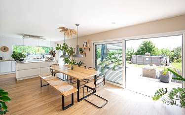 Modern 228 Moderner Essbereich mit Gartenblick