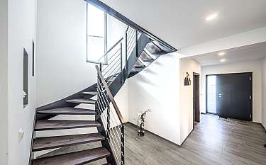 Modern 240 Moderner Treppenaufgang