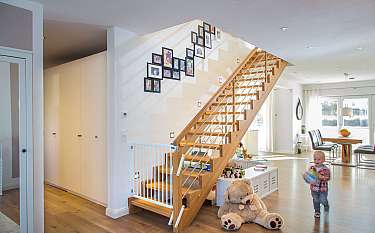 Stadtvilla 247 Kinderspielbereich unter Treppe